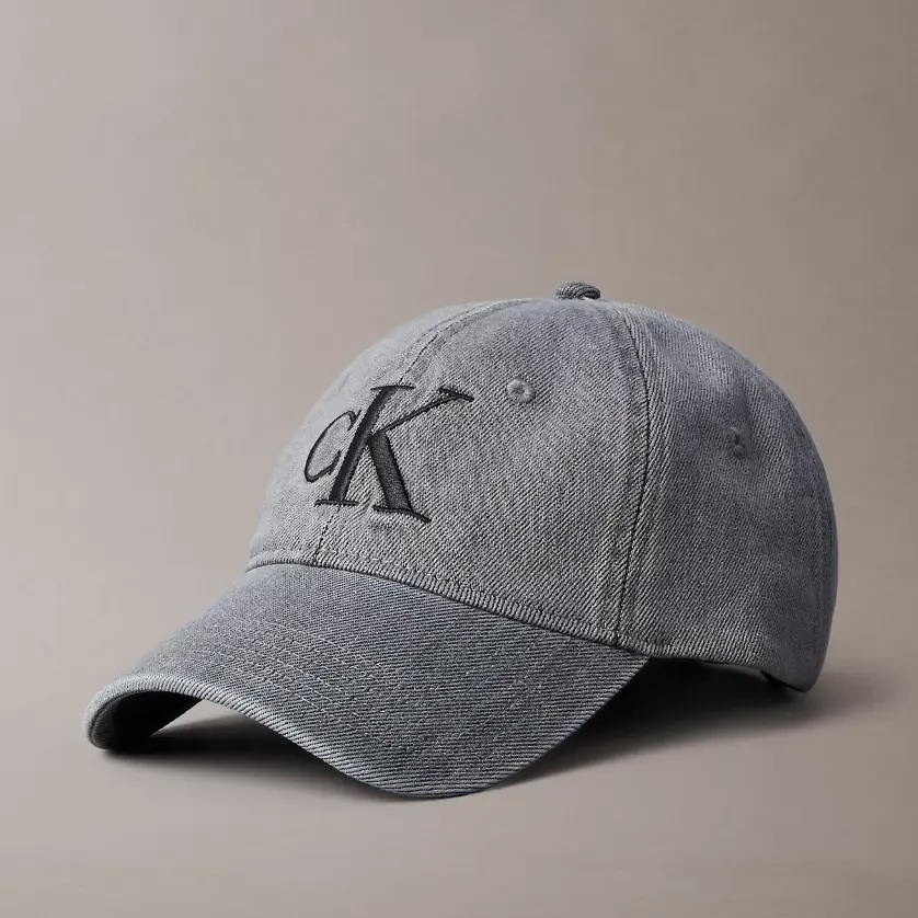 Calvin Klein 黑色牛仔棒球帽