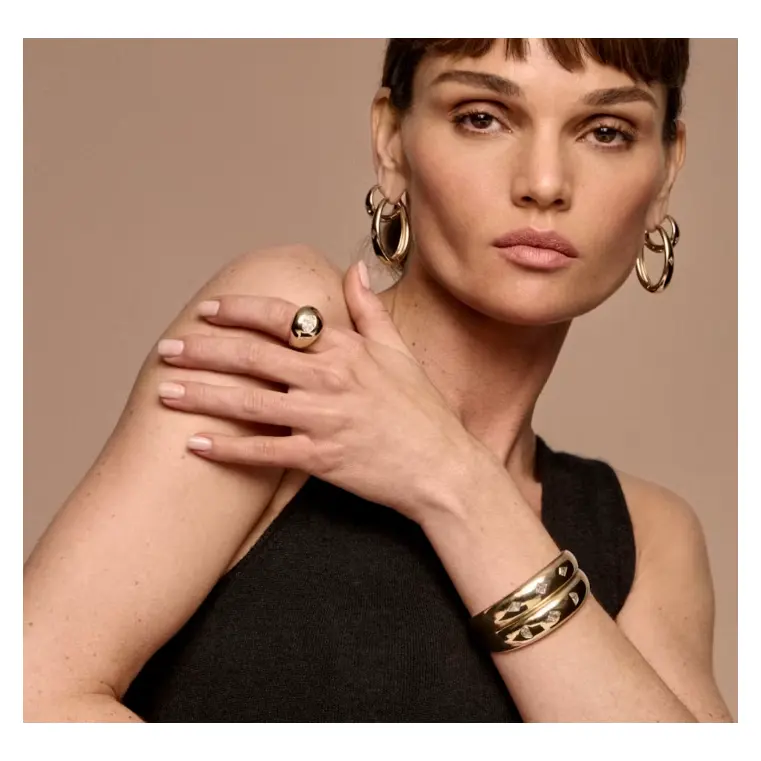Vrai: Sign Up for $100 OFF Purchase over $750